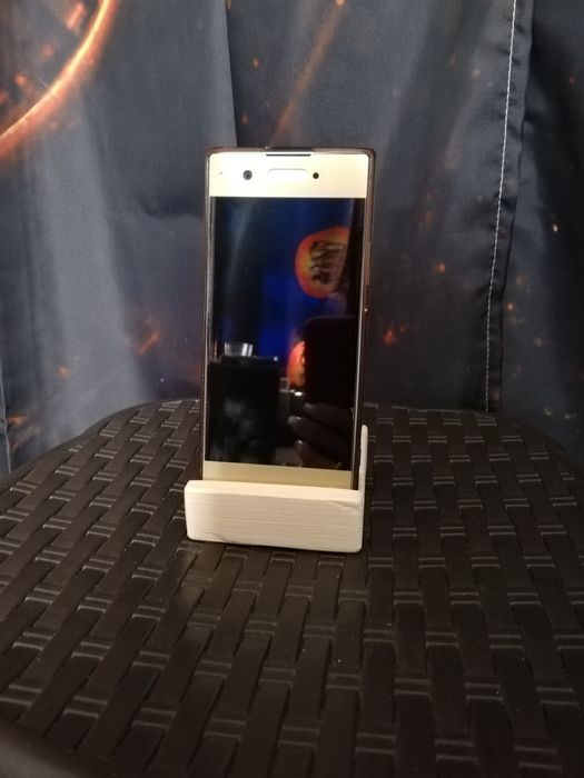 Стойка за телефон