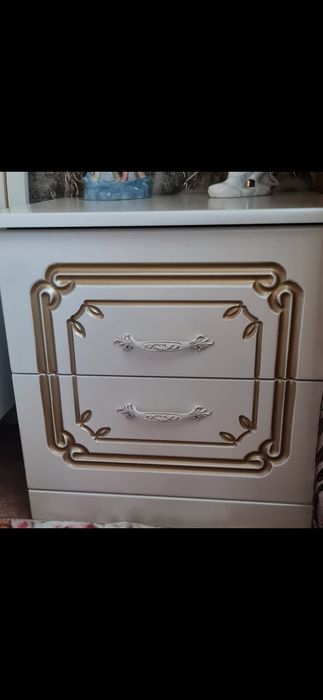 Срочно продам тумбочки