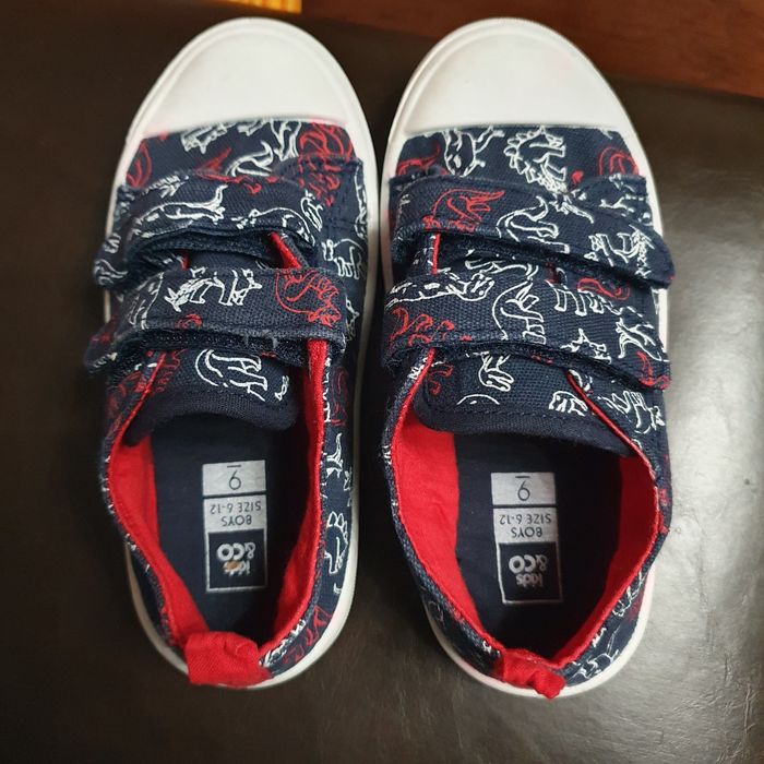 Детски пантофи за момче