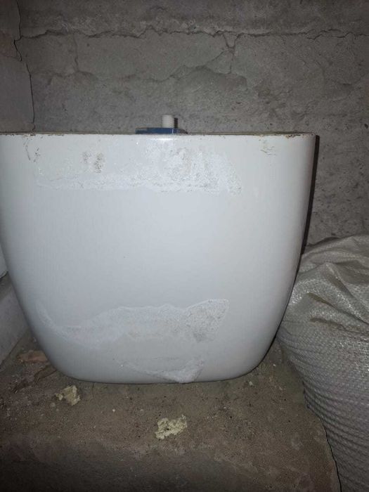 Продам бачок от унитаза