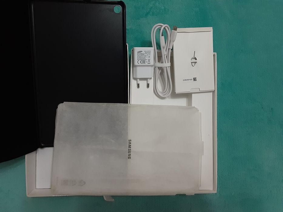 Vând tabletă Samsung TAB A SM-515 SIM