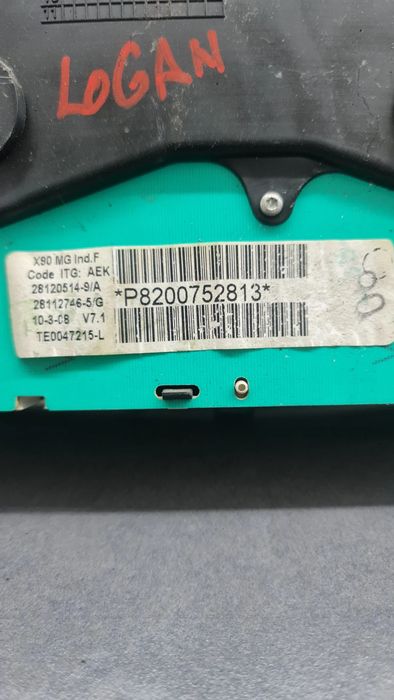 Ceasuri bord 8200752813 Dacia Logan 2006 1.6 MT (90 hp)
