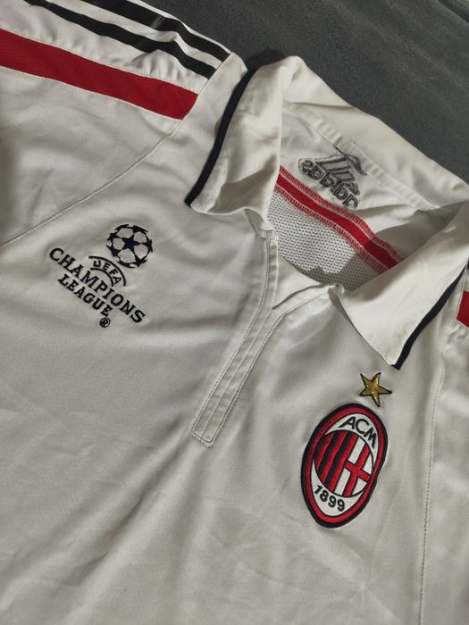 Милан ,Milan ,Adidas , от сезон 2004/05 , тренировъчна тениска ,плюс шорти на Милан от 2017