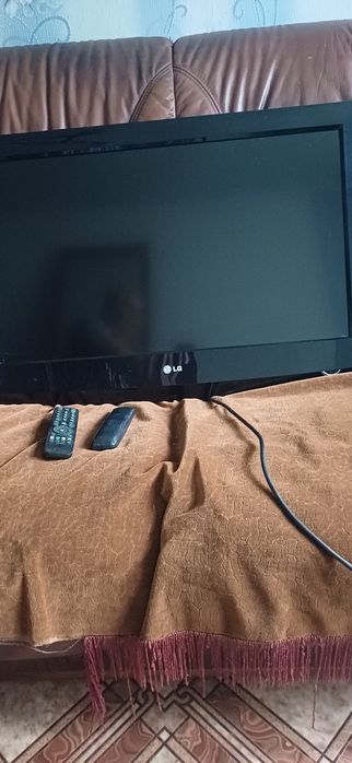 Продам телевизор LG