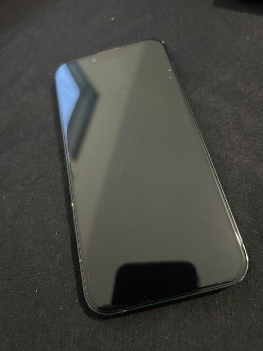 iPhone 14 baterie 100%