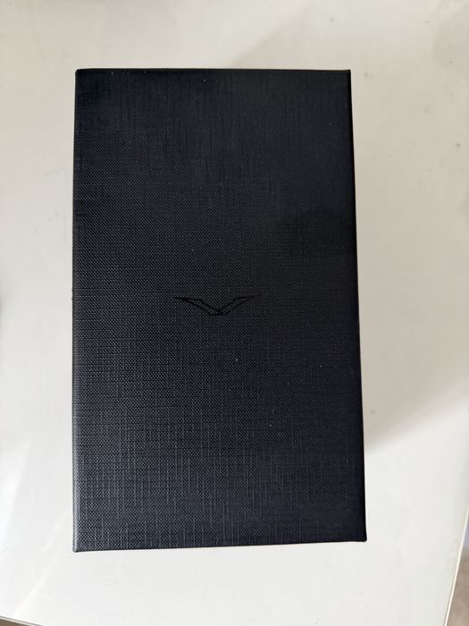 Продаю телефон Vertu