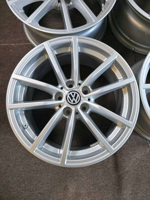 4 Jante Aliaj 5x112 17'' OE VW Golf Passat Touran Sharan Caddy Tiguan T-Roc / Skoda Octavia Superb Karoq Kodiaq 7.5J ET 30 CA NOI !