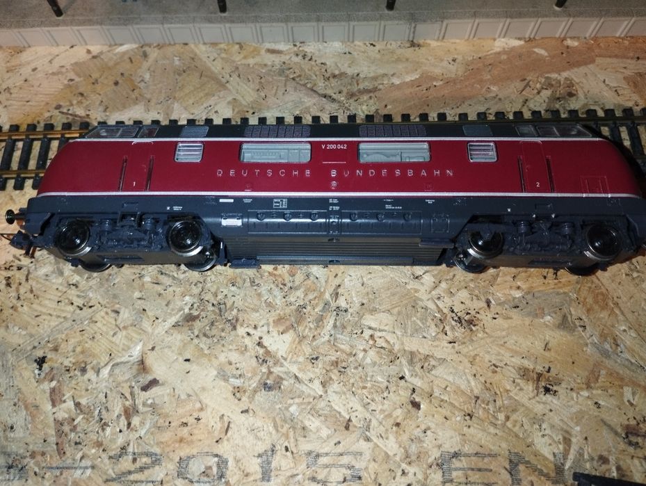 Дизелов локомотив Roco V200 HO 1/87