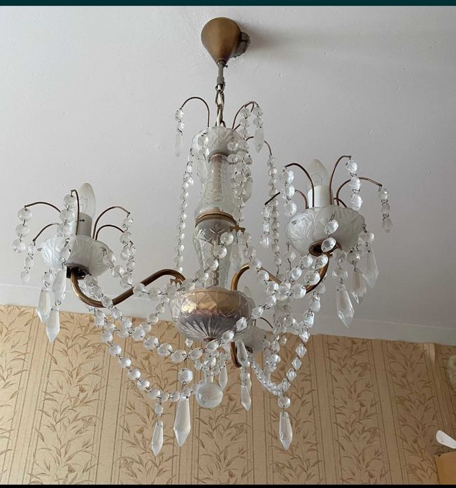 Люстра Хрустальная

...