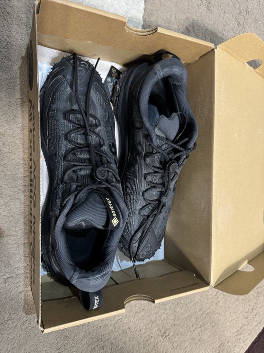 Nike ACG mountain fly low GTX