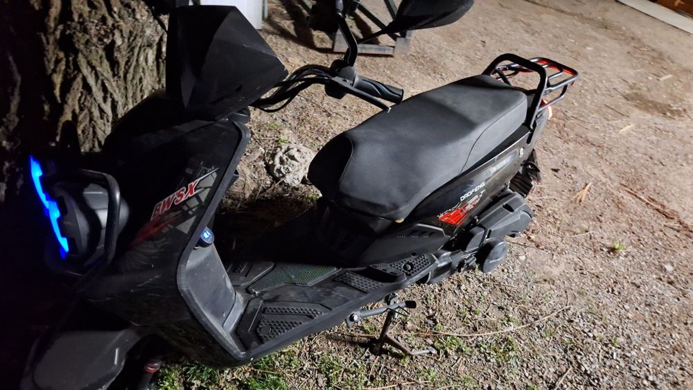 Скутер мопед 150кубов