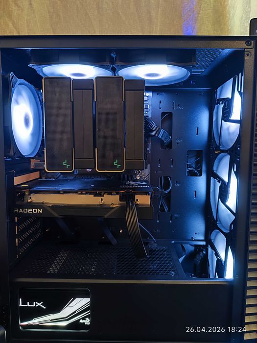 Геймърски Ryzen 7 7800X3D, RX 6600 8GB, RAM 32GB DDR5