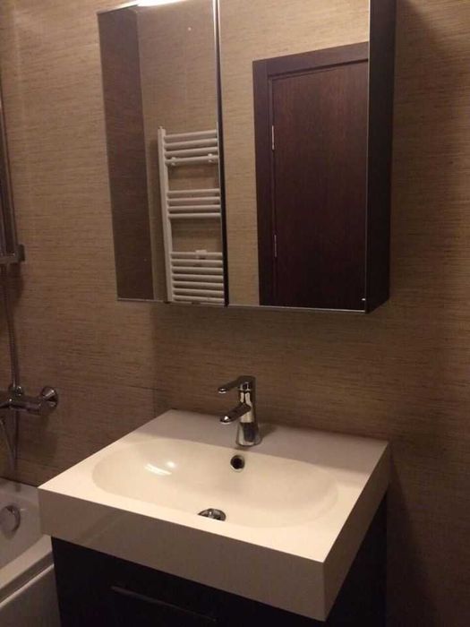 Дава се под наем Къща в София, Зона Б-18 - 300 кв.м за 2000 € - Снимка #1