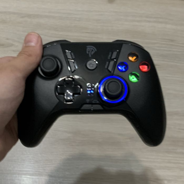 Игровой джойстик