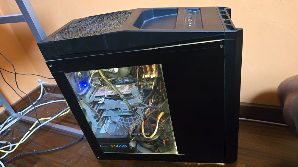 Vand PC cu tot ce se vede