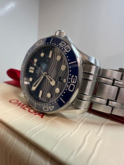 OMEGA Seamaster Diver 300M Co‑Axial Master Chronometer 8800 – 42mm