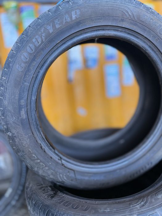 Летнее шины 215/55/17