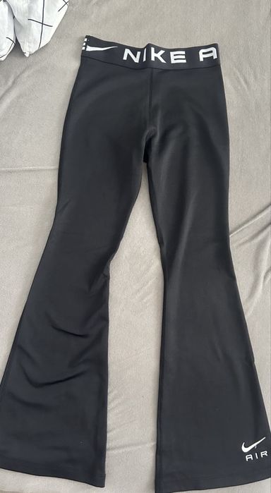 nike air high-waisted flared leggings