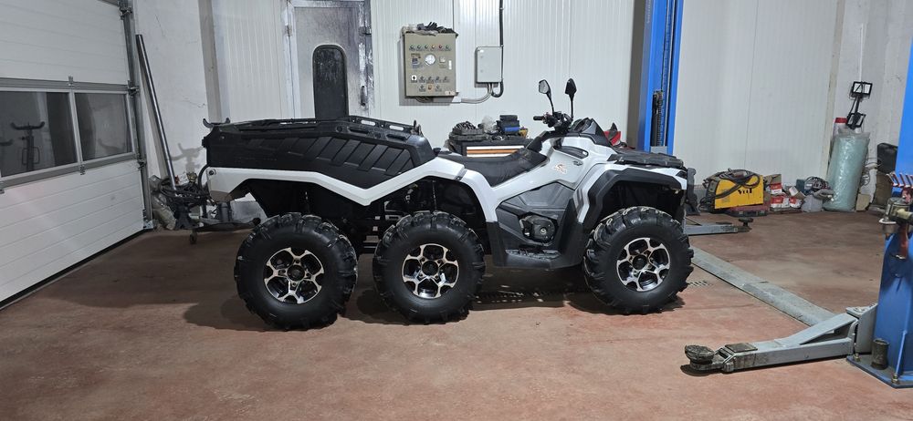 Can am  1000 cc 6x6  an 2016