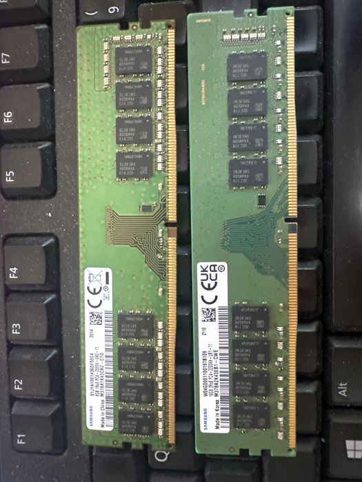 Kit 32 gb ddr4 3200 Micron si Samasung udimm si