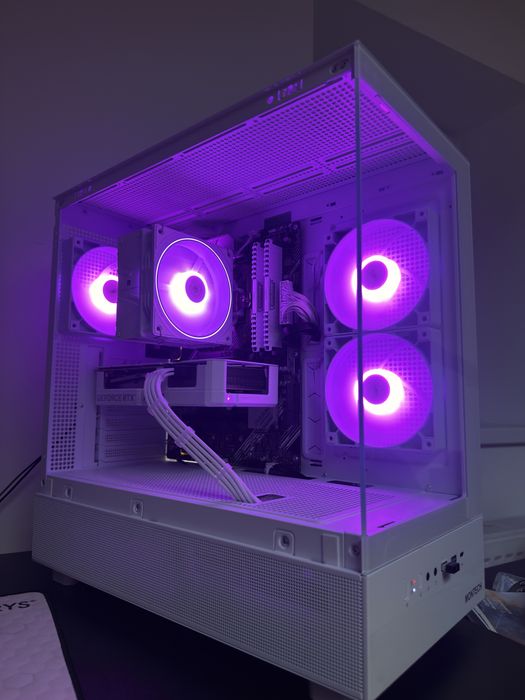 Oferta PC Gaming FULL WHITE RTX 5060ti 16gb, Ryzen 7