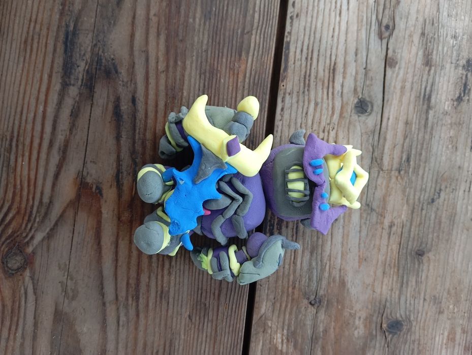 Продам фигурки из воздушного пластилина