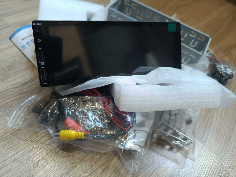 Мултимедия за автомобил 1din с carplay/android auto