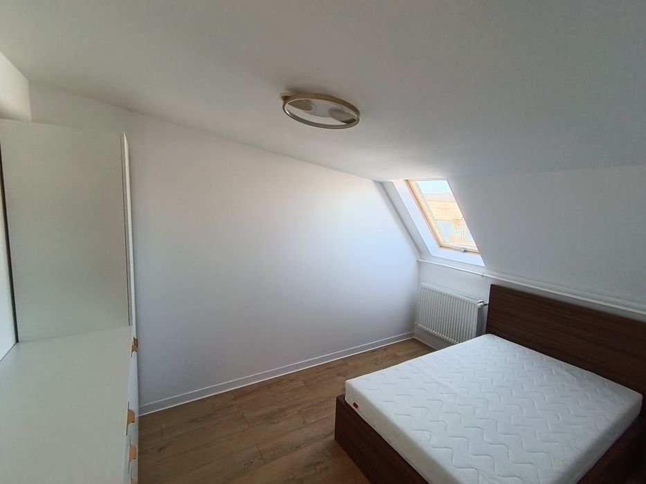 Vând apartament 3 camere lângă Dacia