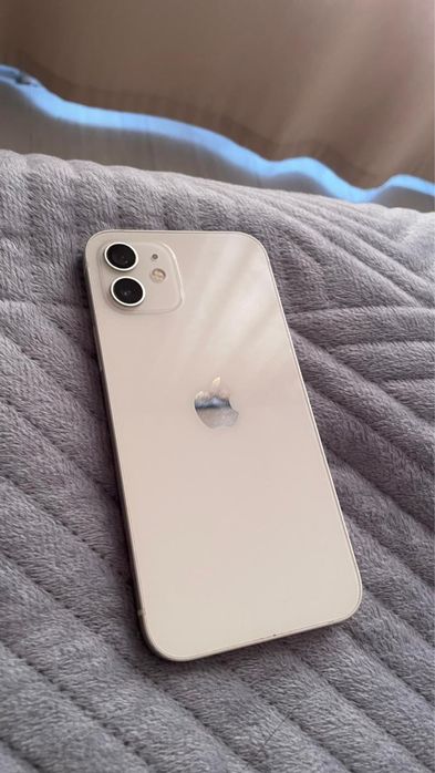 Iphone 12 с гарантией
