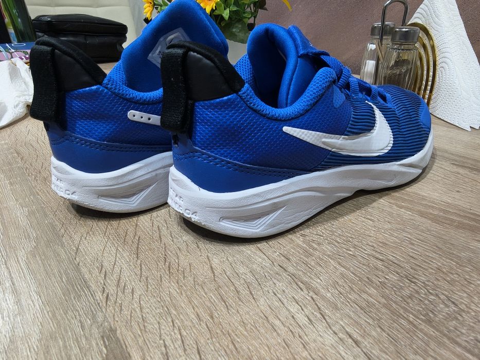 Adidași băieți      Nike