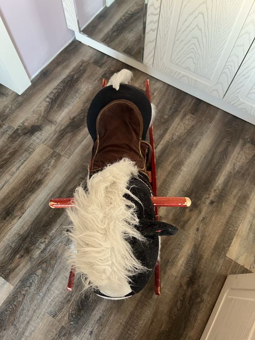 Лашадь качалка ( для детей)