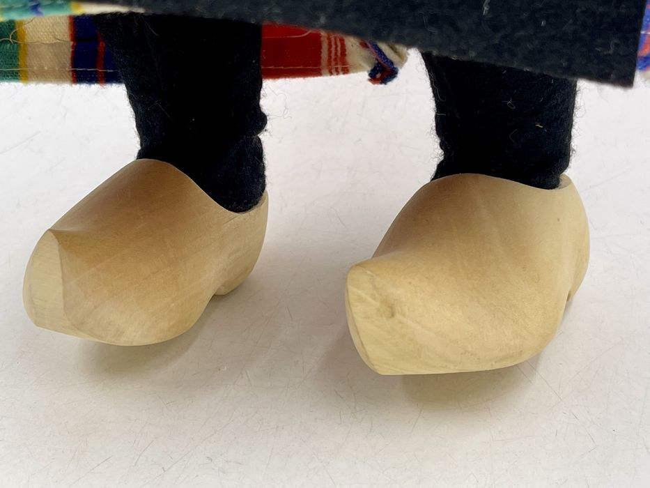 Ретро кукла VOLENDAM HOLLAND с холандска носия от 1960г.