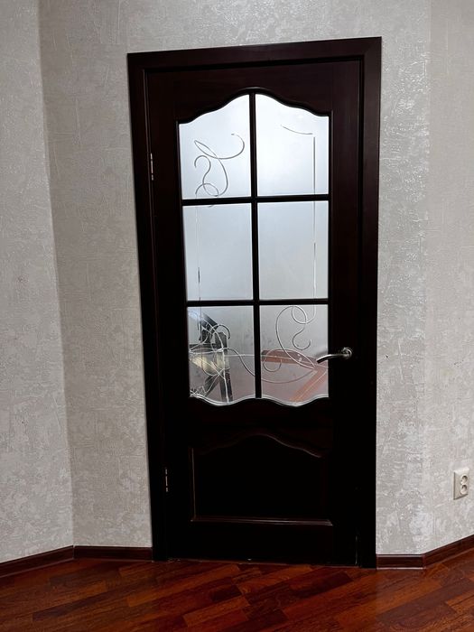 Двери межкомнатные дерево