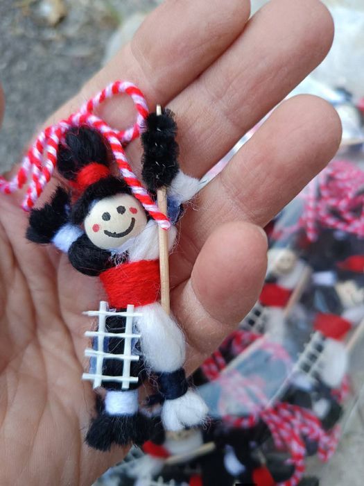 Ръчно изработени мартеници - Коминочистач или Овчарче