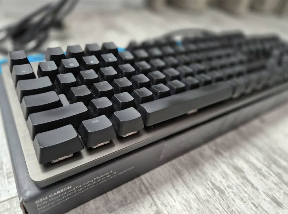 Tastatura mecanica gaming Logitech G512 RGB Lightsync, Switch GX Red, US Layout, Negru carbon