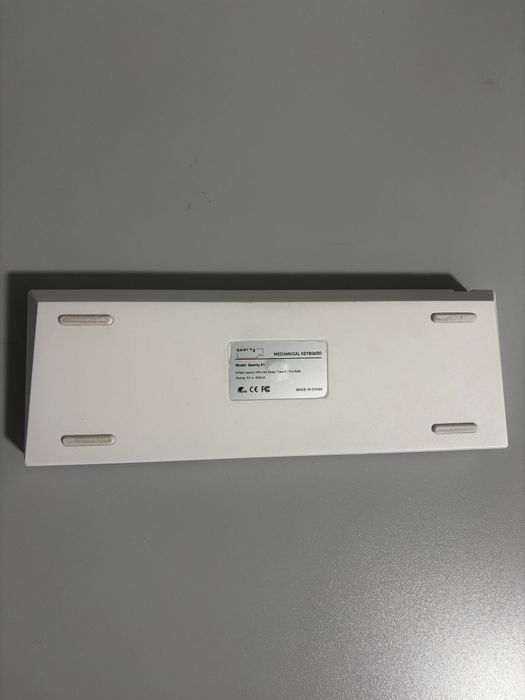 Tastatura qwertykey 61 custom