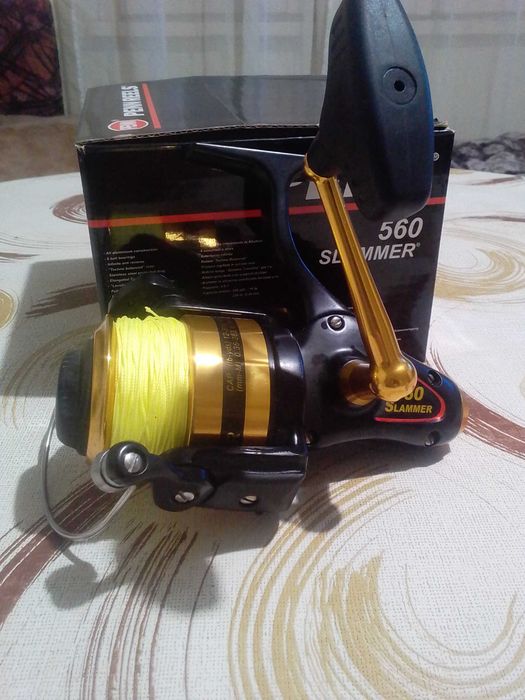 Макара за риболов на сом шаран много малки следи от употреба