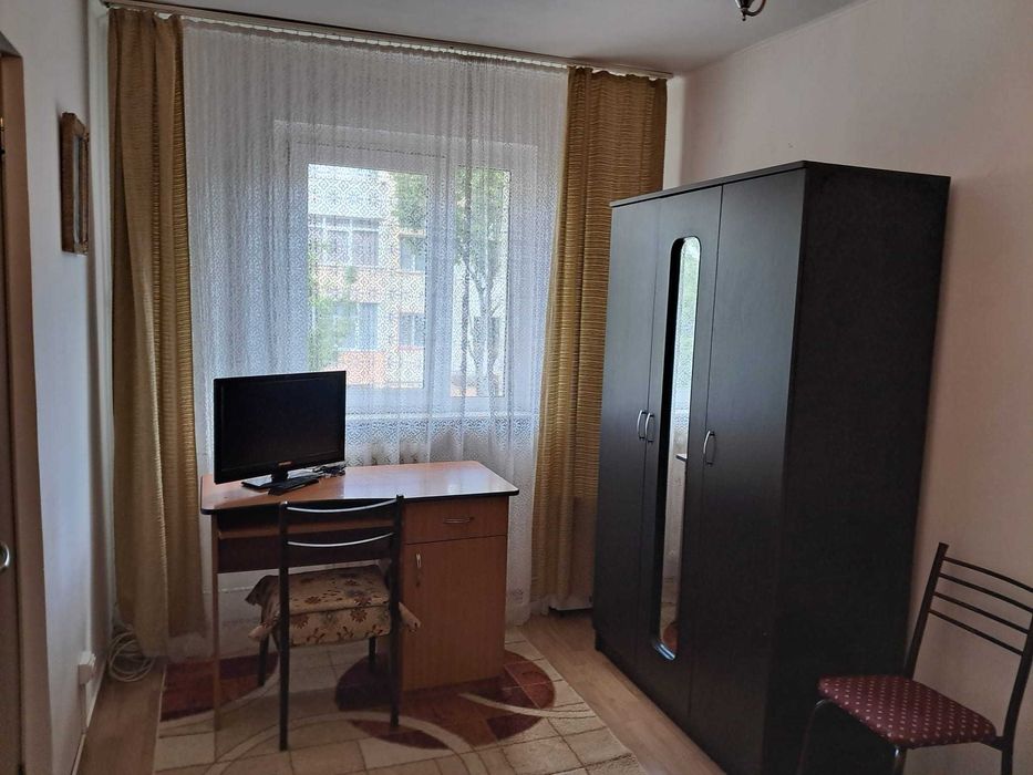 Inchiriere apartament 2 camere Razboieni - linga Politie