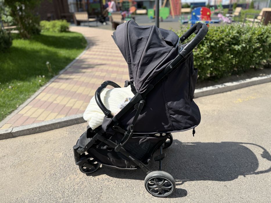 Коляска прогулочная ,m star