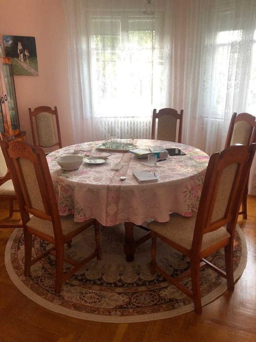 Masa 6 scaune + 2 fotolii + canapea