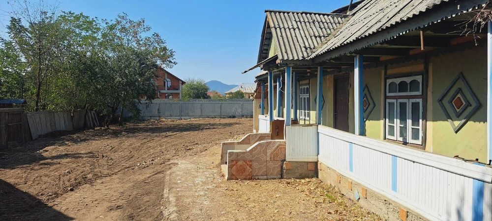 Vand Teren Intravilan Savinesti