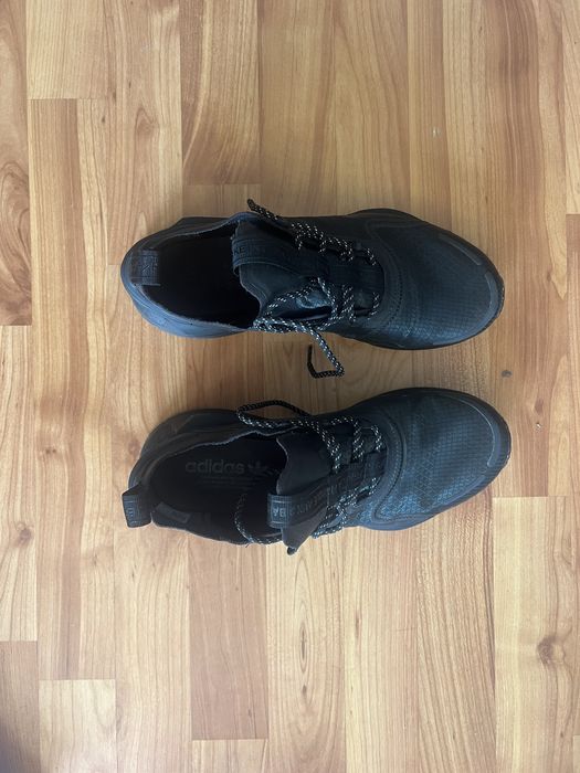 Обувки Adidas NMD_r1 V2