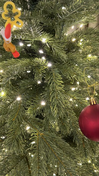 Продам елку новую