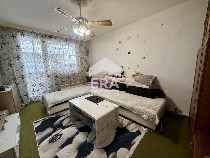 Двустаен апартамент в ж.к. Здравец-Изток