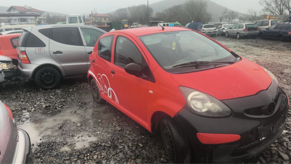 Toyota Aygo 1.0 68 кс 1KR-FE  2007г на части
