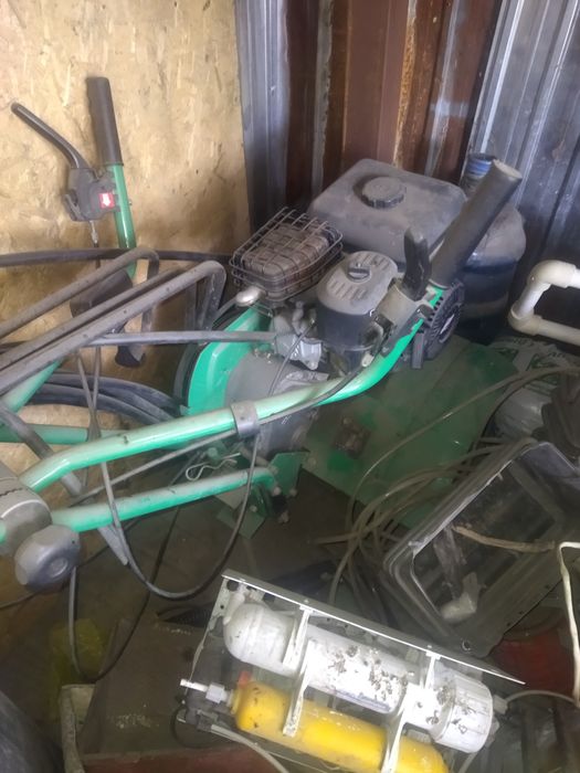 Продам культиватор бензиновый 4тк