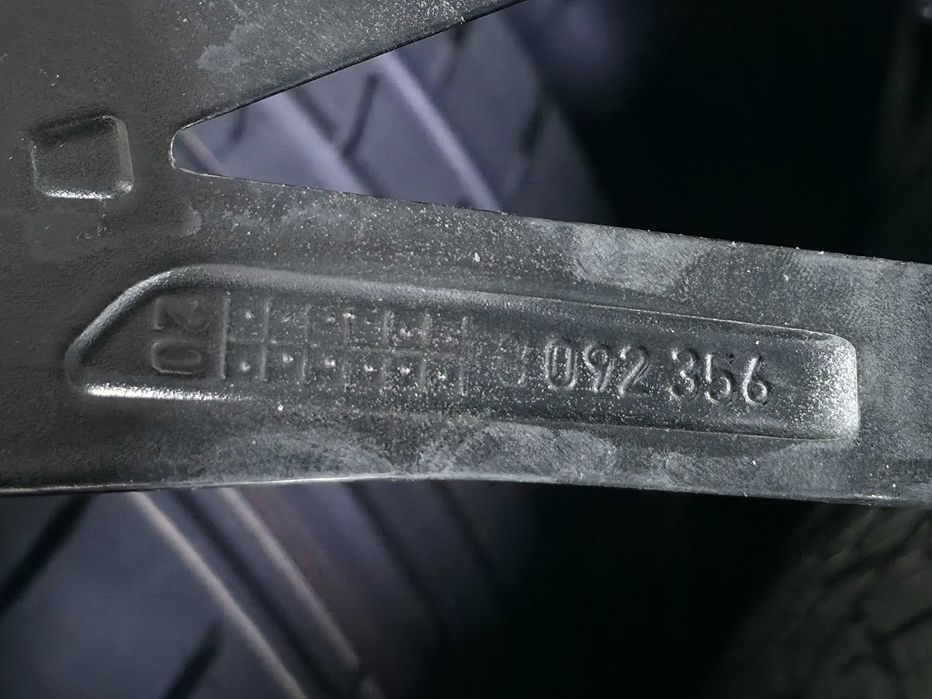 ROTI Complete Jante + Anvelope VARA - 235/35/19 - 5x112 OEM BMW Seria 1 F40 F52 / Seria 2 F44 / X1 X2 - 8J ET 54 - Anvelope PIRELLI !