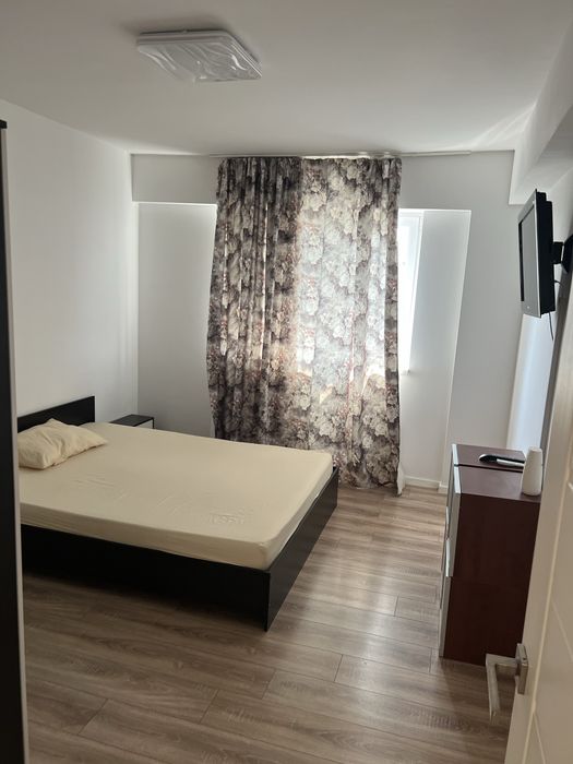 Apartament de inchiriat , 2 camere+loc de parcare