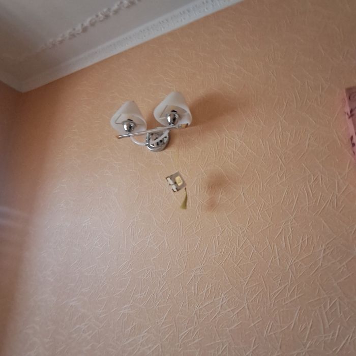 Продаю  4  шт бра