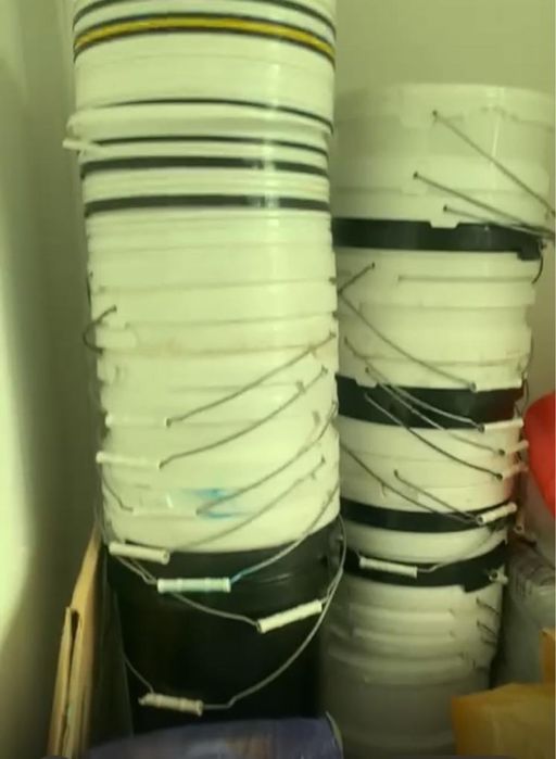 Продам ведра. Емкость 25 литров
